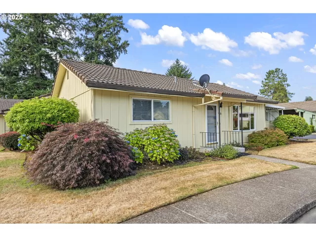 MLS: 604281435 Condo For Sale