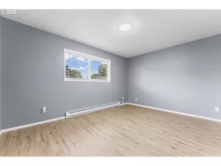 Photo #4: 604281435 Listing