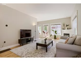 Photo #4: 604925169 Listing 