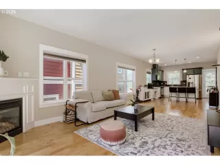 Photo #5: 604925169 Listing 