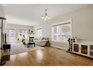 Photo #6: 604925169 Listing 