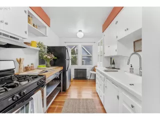 Photo #6: 605046938 Listing 