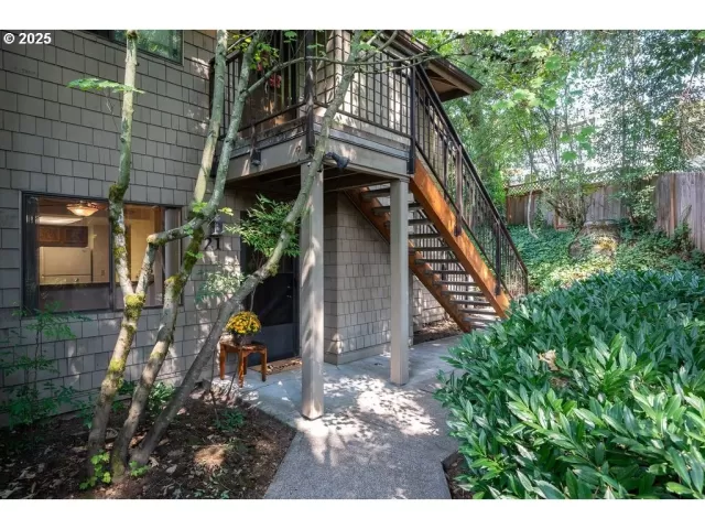 MLS: 605058337 Condo For Sale