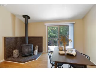 Photo #2: 605091961 Listing