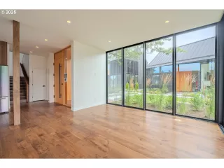 Photo #3: 605141147 Listing 