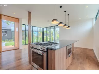 Photo #6: 605141147 Listing 