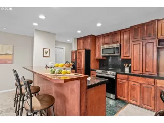 Photo #6: 605273172 Listing 