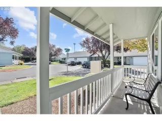 Photo #6: 605498233 Listing