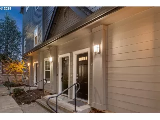 Photo #1: 605621181 Listing 