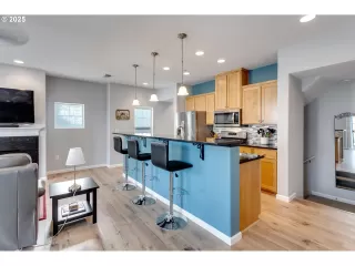 Photo #5: 605621181 Listing 