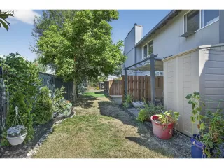 More Details about MLS # 605704228 : 4107 NE 8TH ST