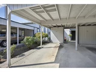 Photo #1: 605704228 Listing 