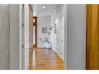 Photo #3: 605767585 Listing 