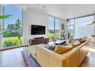 Photo #6: 605767585 Listing 