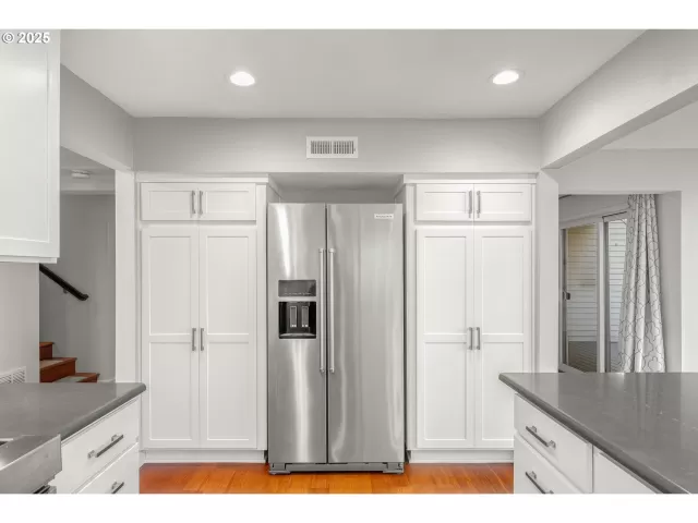 MLS: 606413257 Condo For Sale