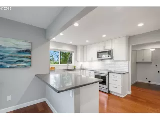 Photo #1: 606413257 Listing