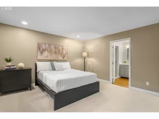 Photo #5: 606413257 Listing