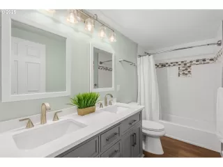 Photo #6: 606413257 Listing