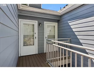 Photo #2: 606990671 Listing