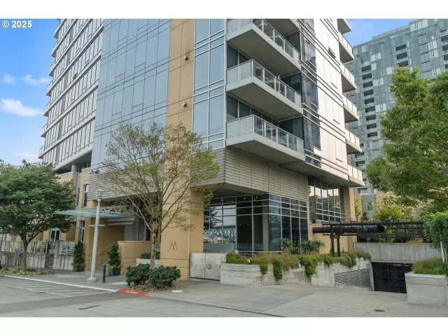 MLS: 607512138 Condo For Sale