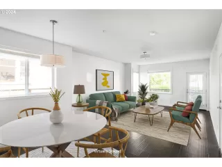 Photo #4: 608044683 Listing 