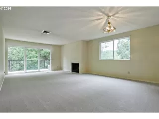 Photo #5: 608207593 Listing 