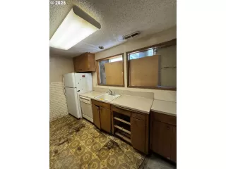 Photo #6: 608280493 Listing 