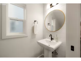 Photo #5: 608310514 Listing