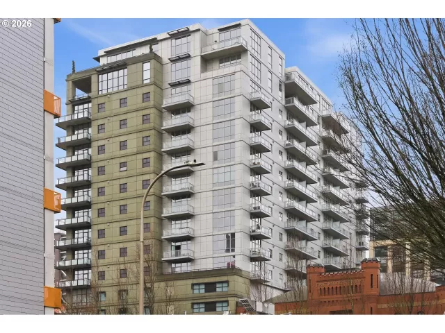 MLS: 608419189 Condo For Sale