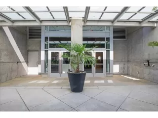 Photo #3: 608489284 Listing 