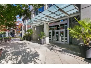 Photo #4: 608489284 Listing 