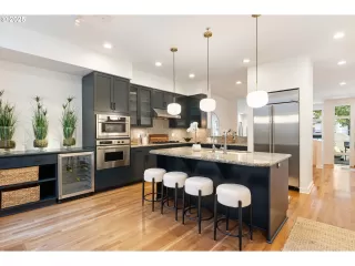 Photo #4: 608981256 Listing 