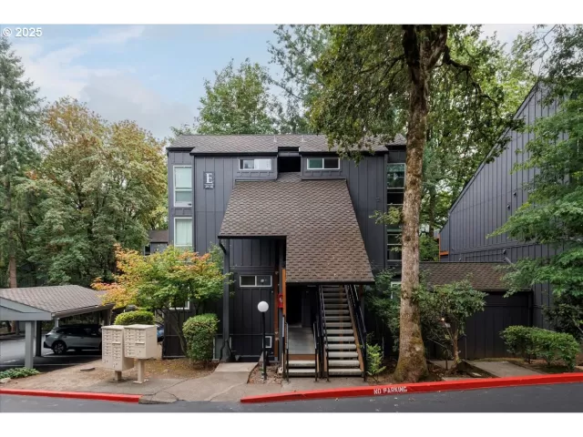 MLS: 609288593 Condo For Sale