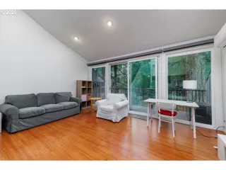 Photo #3: 609288593 Listing