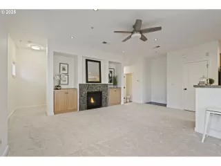 Photo #3: 609352520 Listing