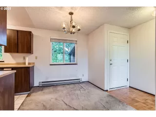 Photo #5: 609493277 Listing 