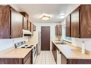 Photo #6: 609493277 Listing 