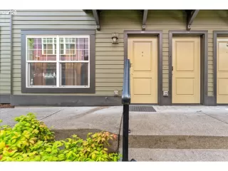 Photo #2: 609692462 Listing