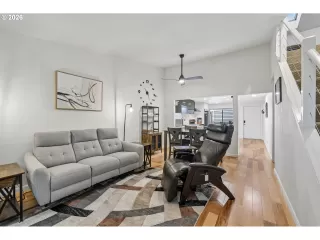 Photo #3: 609728767 Listing 