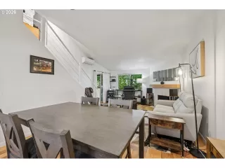 Photo #5: 609728767 Listing 