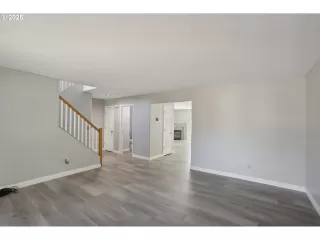 Photo #5: 610150252 Listing