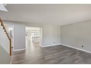 Photo #6: 610150252 Listing