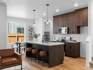 Photo #4: 610269211 Listing 