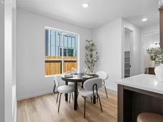 Photo #5: 610269211 Listing 