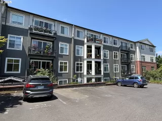 Photo #5: 610331505 Listing