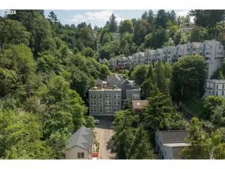 Photo #2: 610392956 Listing