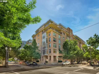 Photo #1: 610422026 Listing