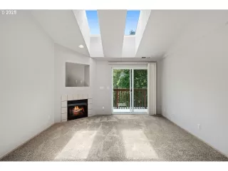 Photo #3: 611165488 Listing