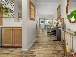 Photo #2: 611298232 Listing 