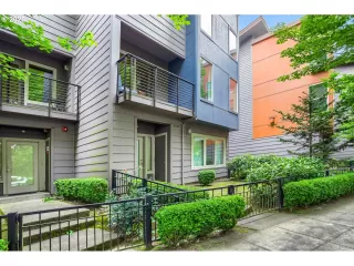 Photo #2: 611314801 Listing